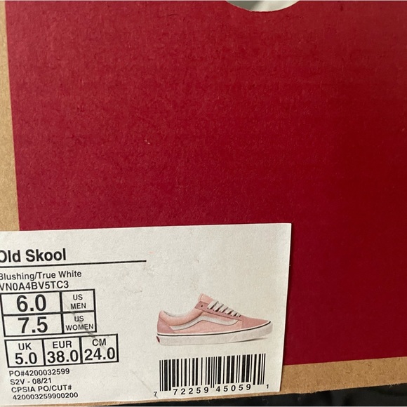 Vans - Picture 6 of 7